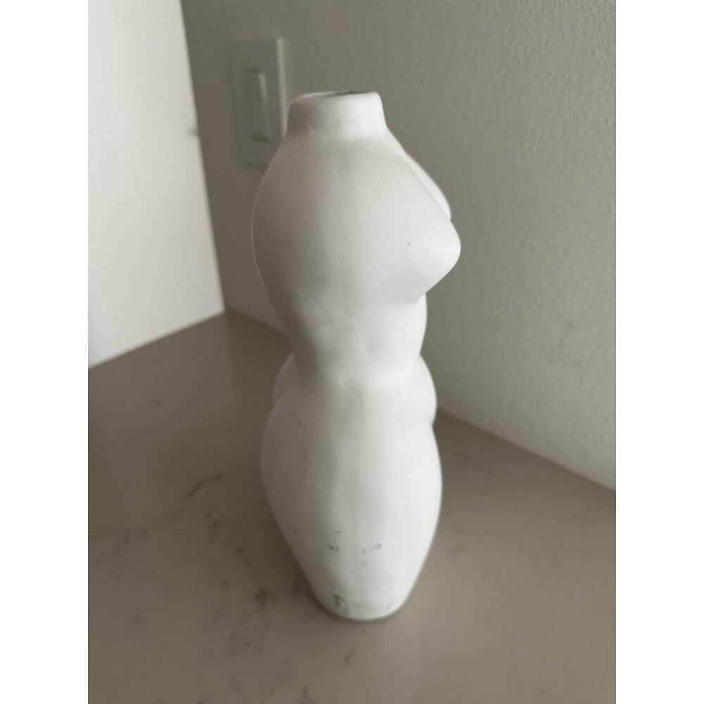 Vintage Women’s Figure Clay Vase White Statue 13” - Picture 5 of 7